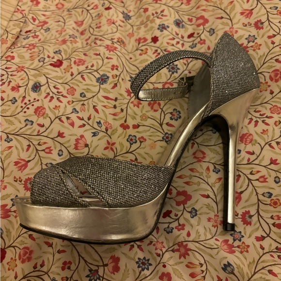 Stilettos - Picture 4 of 7